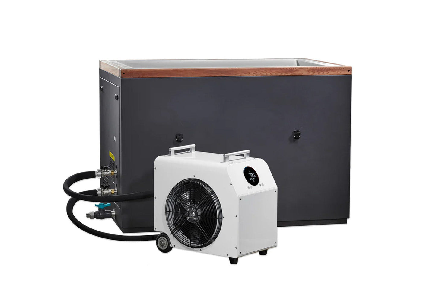 Industrial air conditioning unit with a fan