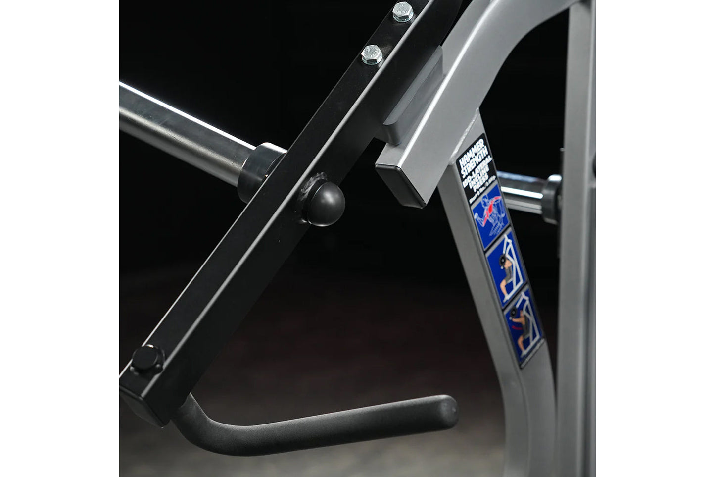 Hammer Strength plate-loaded iso-lateral incline press with black and silver frame, adjustable seat, and blue nameplate detai